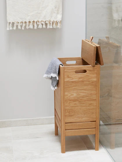 Set da 2 – 1 acquistato = 2 ricevuti Cesto portabiancheria in legno di rovere, linea A